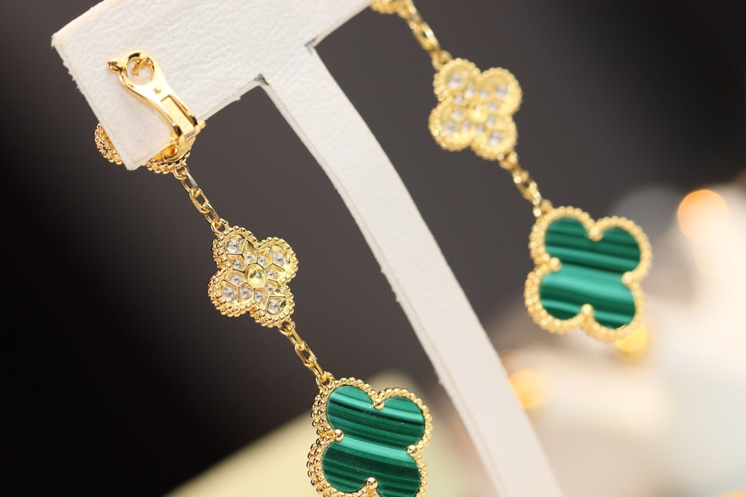[CharmAmor]CLOVER EARRINGS GOLD MALACHITE DIAMOND 3 MOTIF