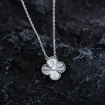 [CharmAmor]CLOVER  15MM DIAMOND LASER NECKLACE SILVER