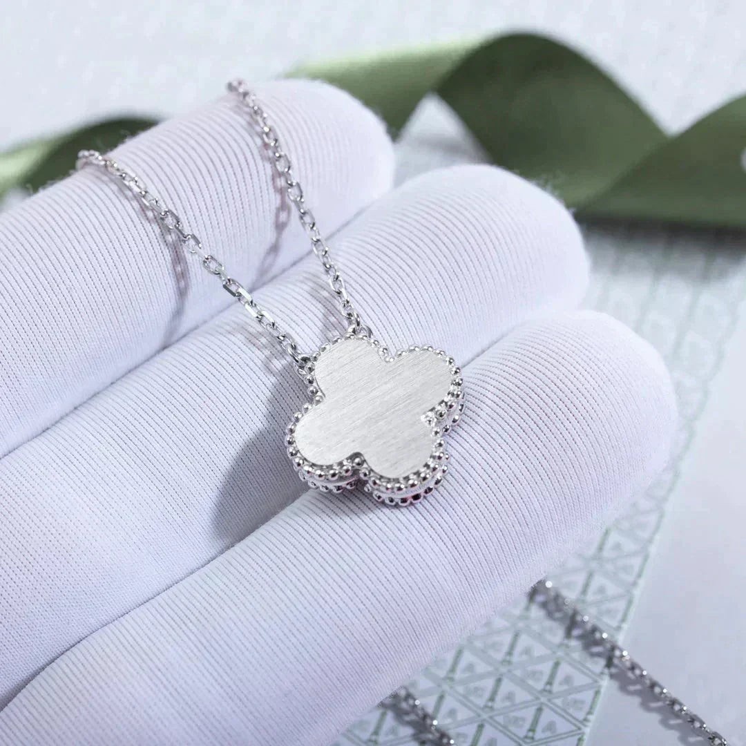 [CharmAmor]CLOVER  15MM DIAMOND LASER NECKLACE SILVER