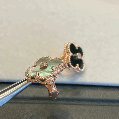 [CharmAmor]CLOVER MEDIUM 1 MOTIFS GRAY MOP  DIAMOND EARRINGS