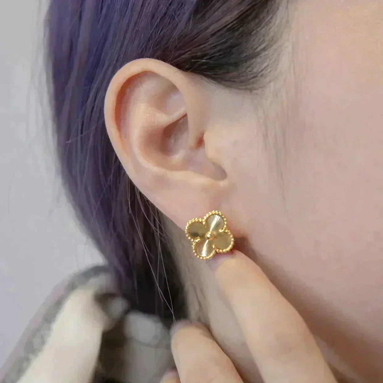 [CharmAmor]CLOVER MEDIUM 1 MOTIFS LASER EARRINGS