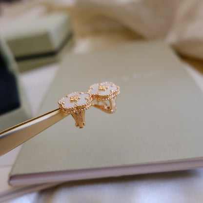 [CharmAmor]LUCKY PINK GOLD WHITE MOP EARRINGS
