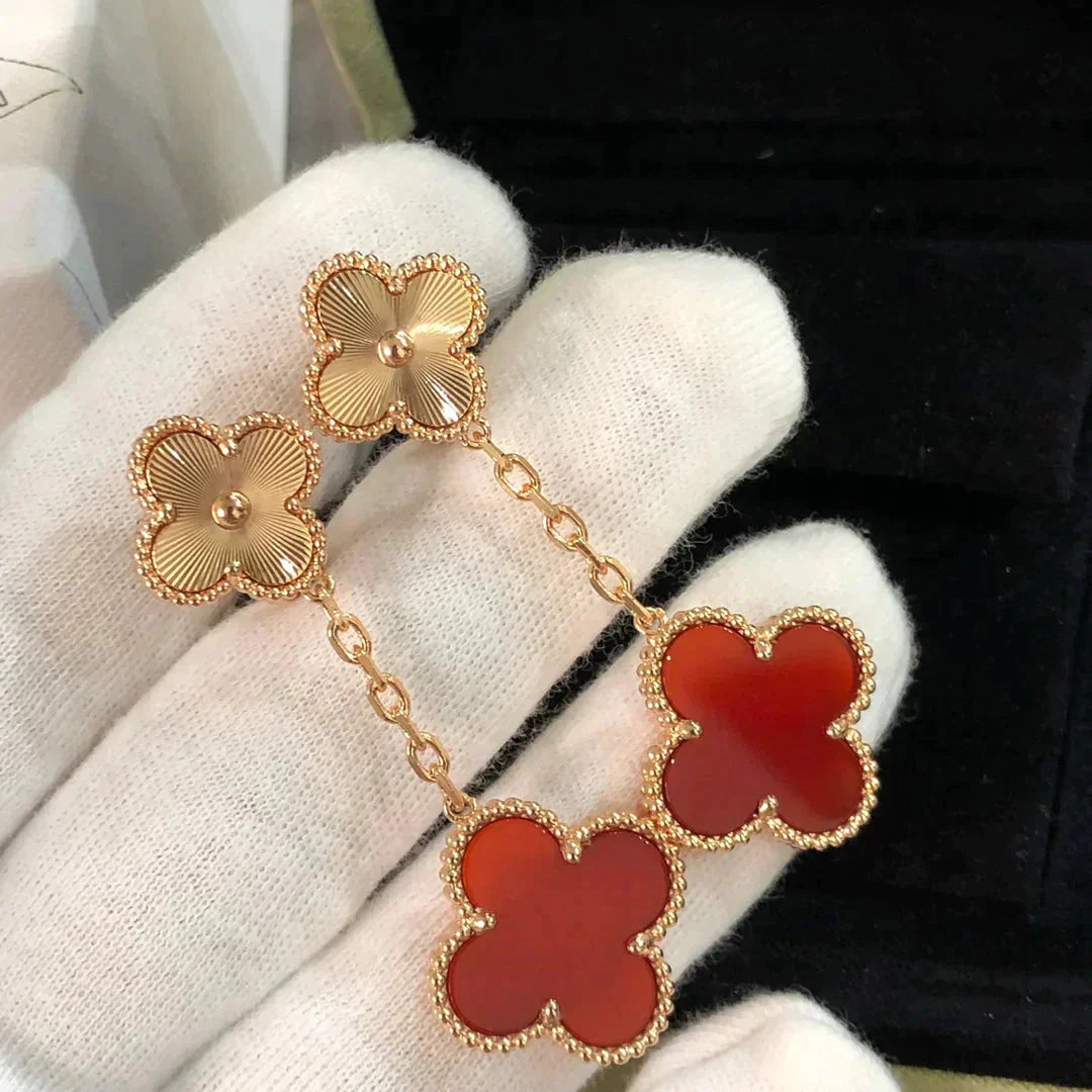 [CharmAmor]CLOVER 2 MOTIF  LASER CARNELIAN EARRINGS