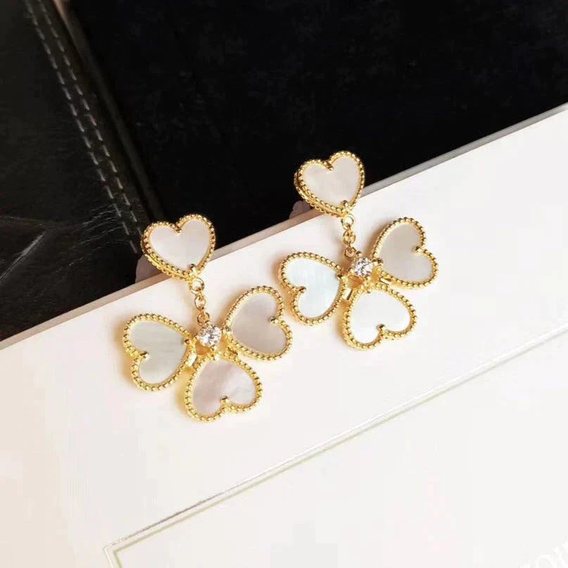 [CharmAmor]CLOVER SWEET WHITE MOP EARRINGS