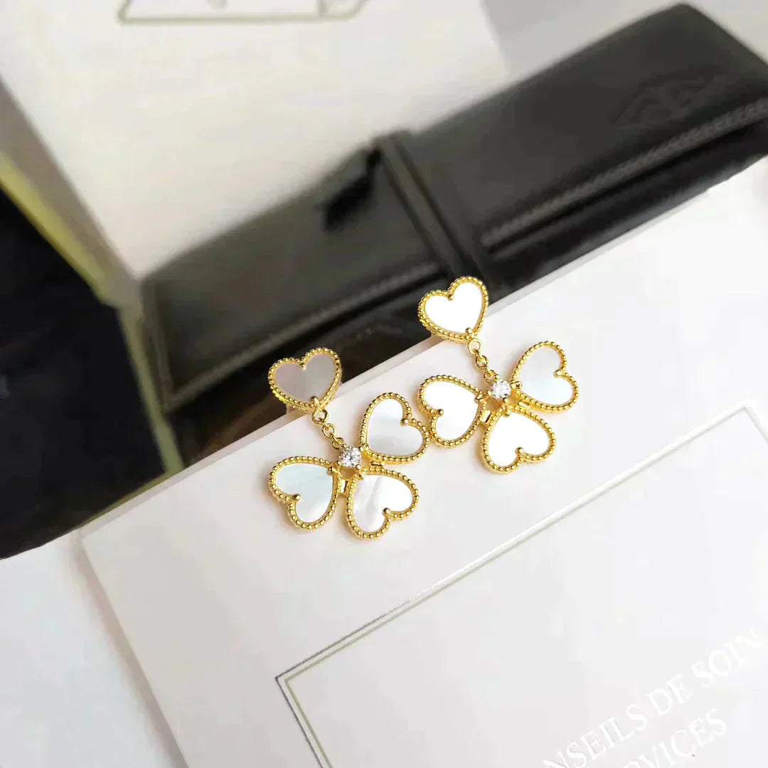 [CharmAmor]CLOVER SWEET WHITE MOP EARRINGS