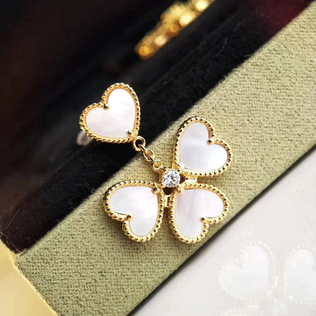 [CharmAmor]CLOVER SWEET WHITE MOP EARRINGS