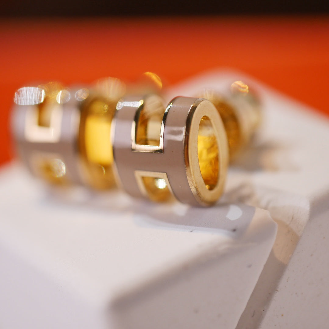 [CharmAmor]MINI POP H GOLD EARRINGS GREY