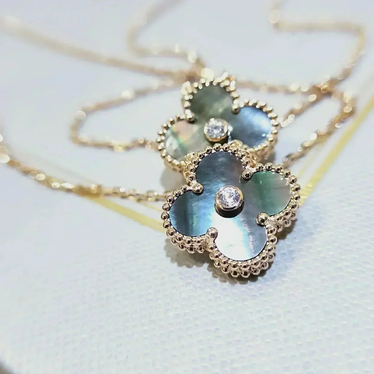 [CharmAmor]CLOVER 15MM DIAMOND AND MOTHER-OF-GREY NECKLACE