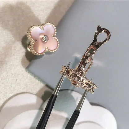 [CharmAmor]CLOVER MEDIUM 1 MOTIFS  PINK MOP DIAMOND EARRINGS