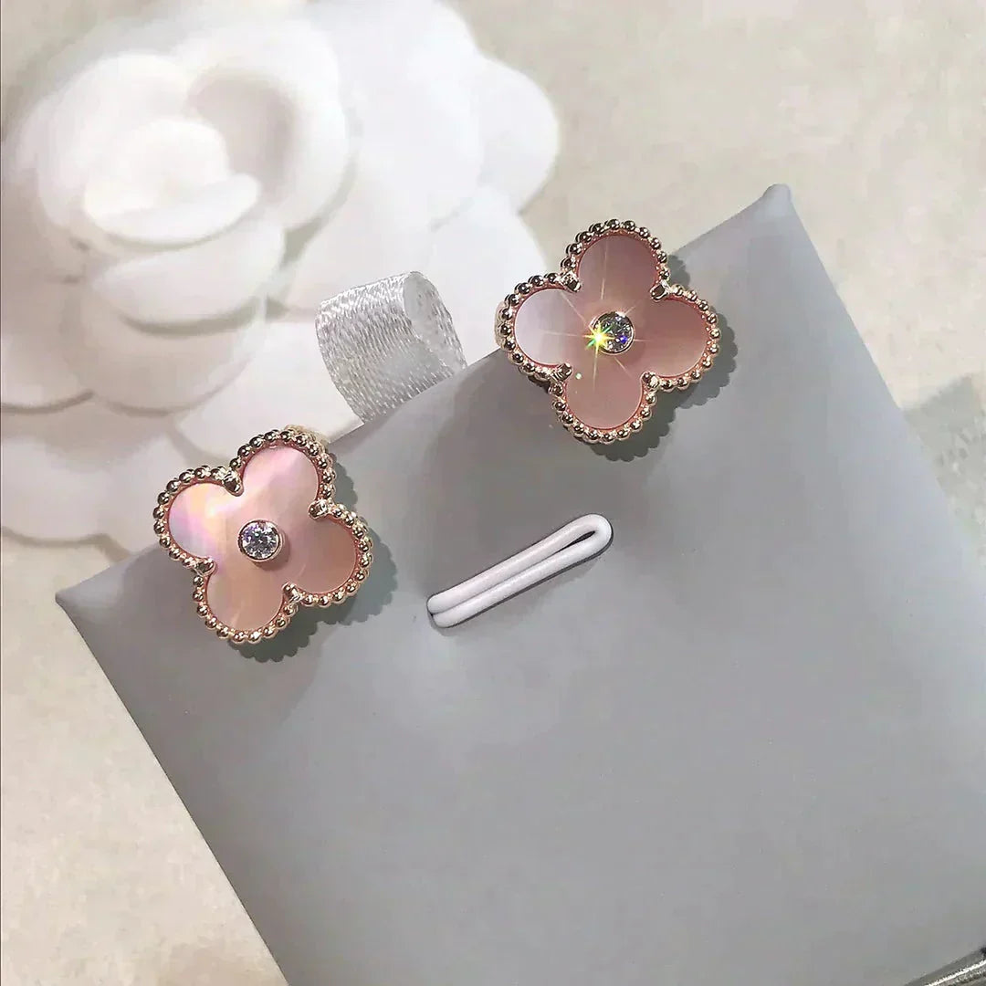 [CharmAmor]CLOVER MEDIUM 1 MOTIFS  PINK MOP DIAMOND EARRINGS
