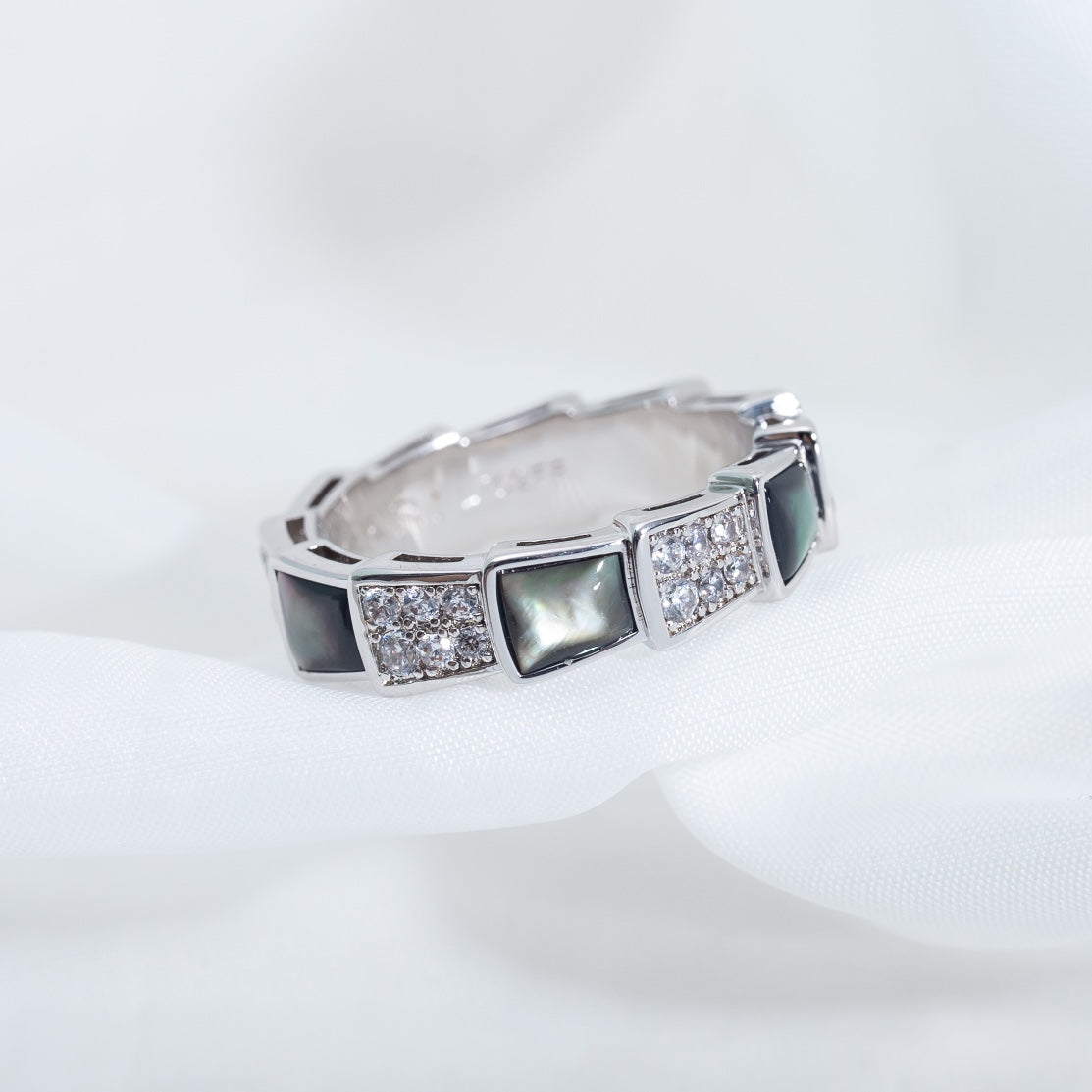 [CharmAmor]SERPENTI RING SILVER DIAMOND BLACK MOP 4MM