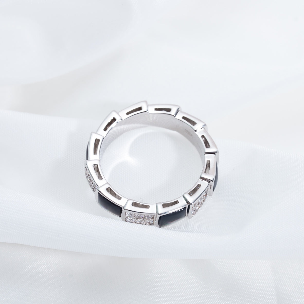 [CharmAmor]SERPENTI RING SILVER DIAMOND BLACK MOP 4MM