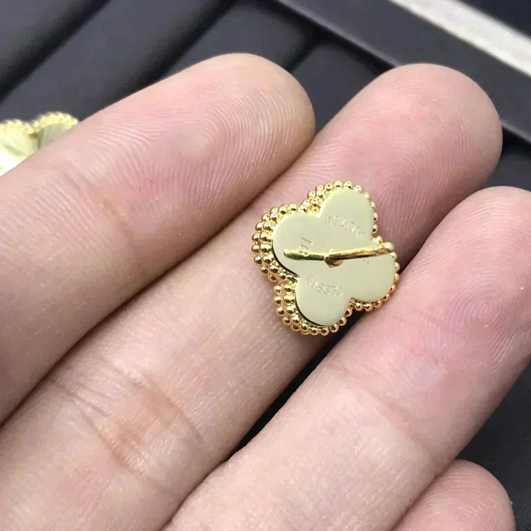 [CharmAmor]CLOVER MINI 9.5MM LASER EARRINGS