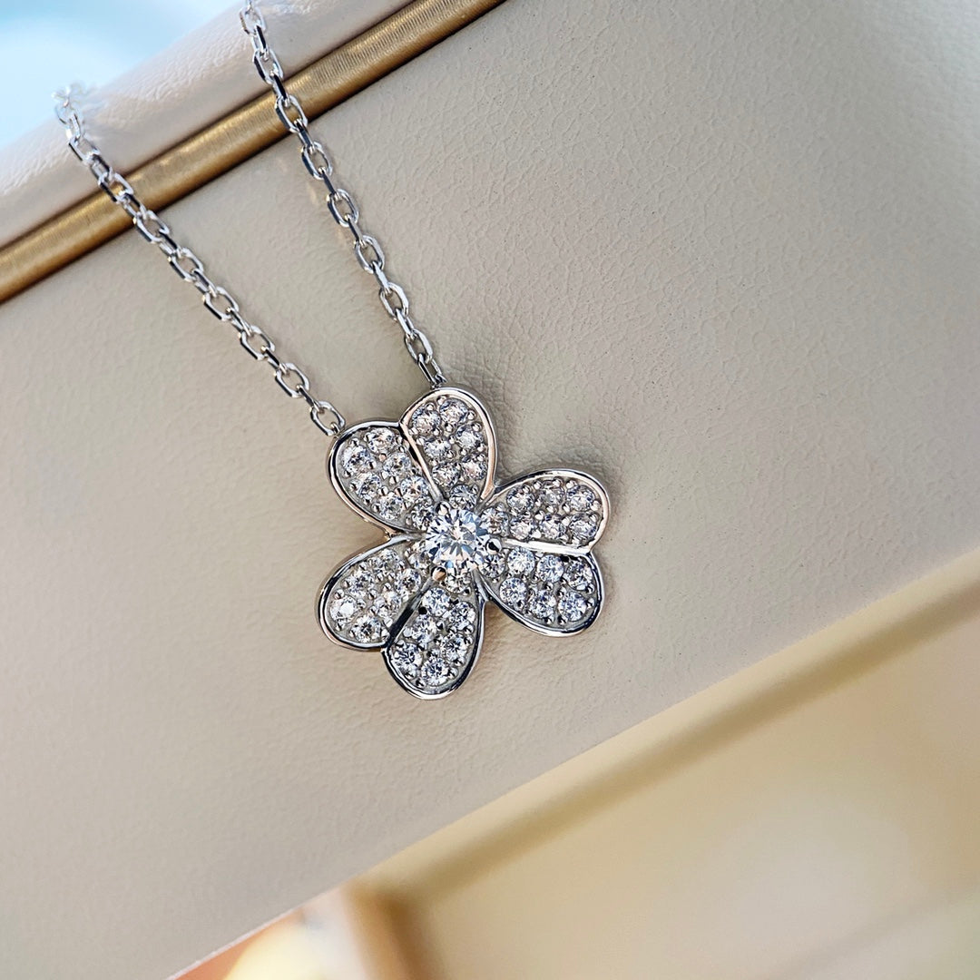 [CharmAmor]CLOVER DIAMOND NECKLACE SILVER