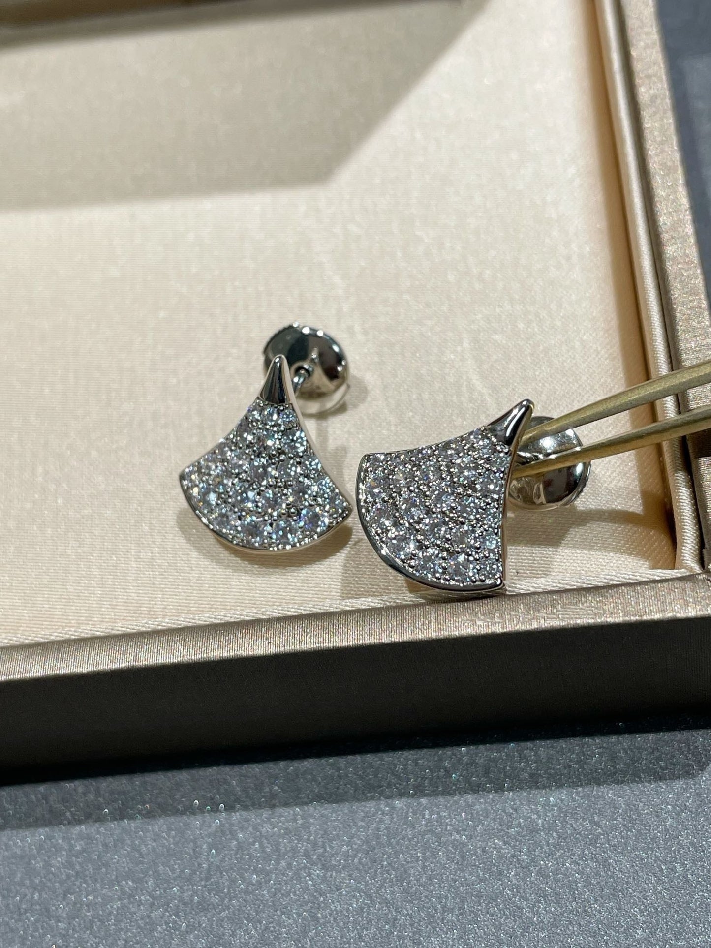 [CharmAmor]DREAM STUD EARRINGS DIAMOND
