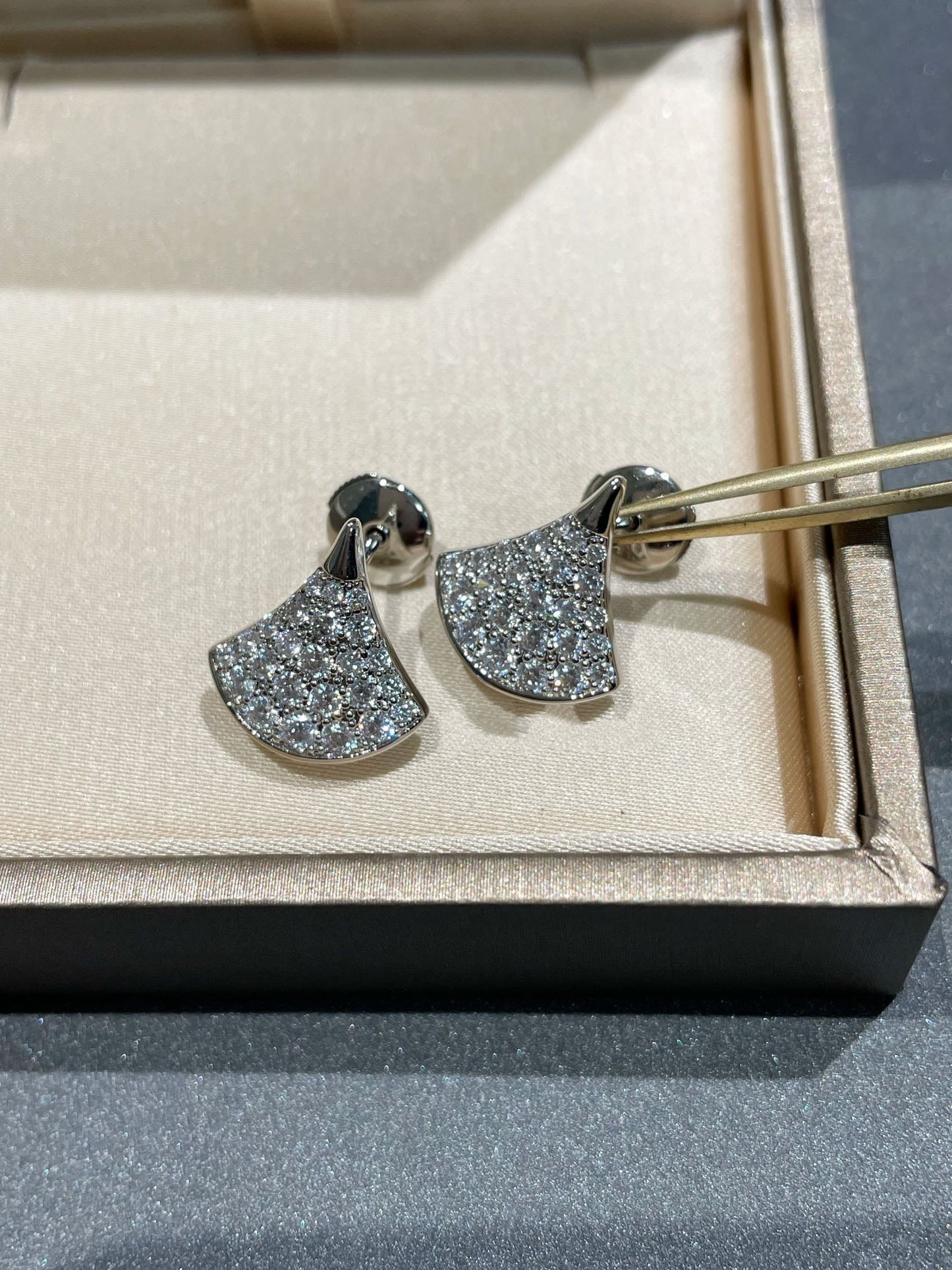 [CharmAmor]DREAM STUD EARRINGS DIAMOND