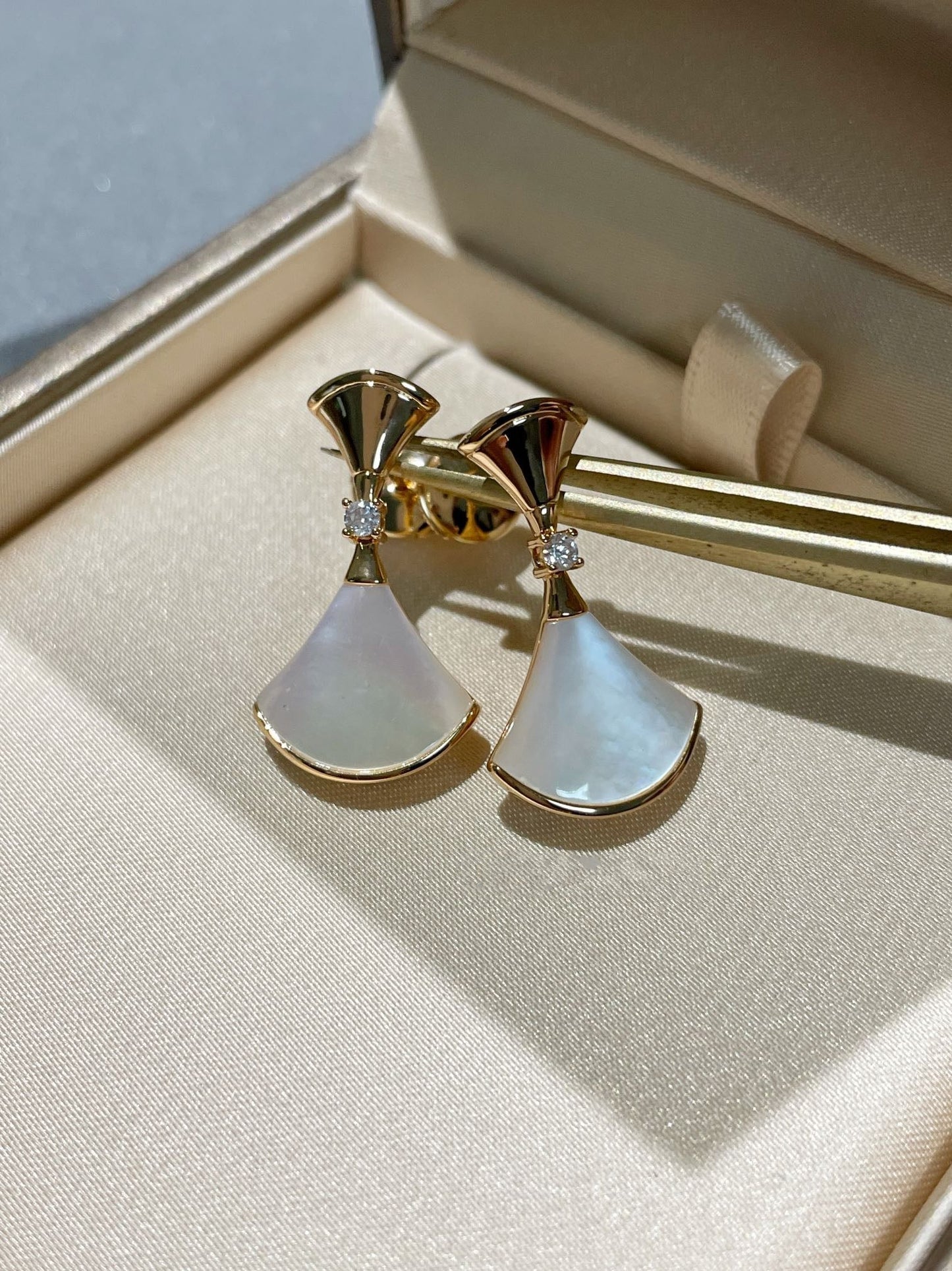[CharmAmor]DREAM MOP 1 DIAMOND EARRINGS