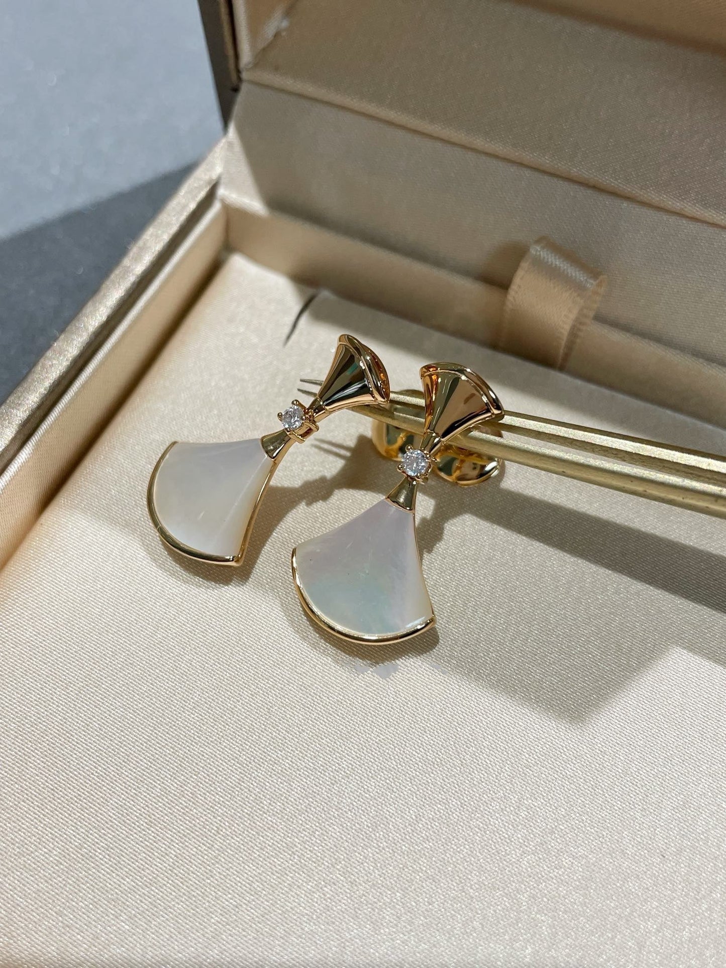 [CharmAmor]DREAM MOP 1 DIAMOND EARRINGS