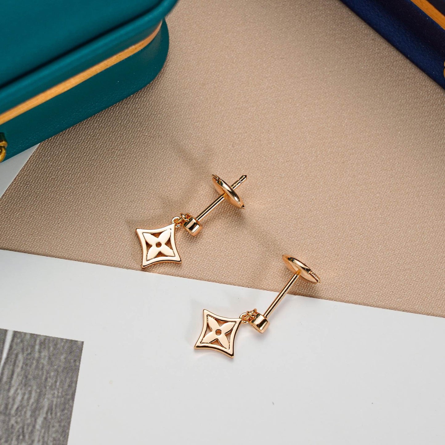 [CharmAmor]STAR EARRINGS GOLD