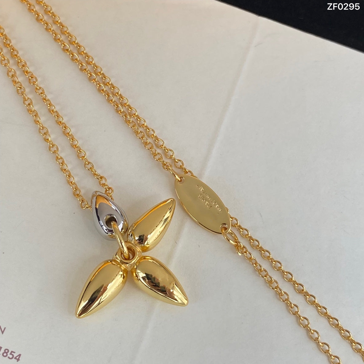 [CharmAmor]LOUISETTE PEDANT GOLD NECKLACE