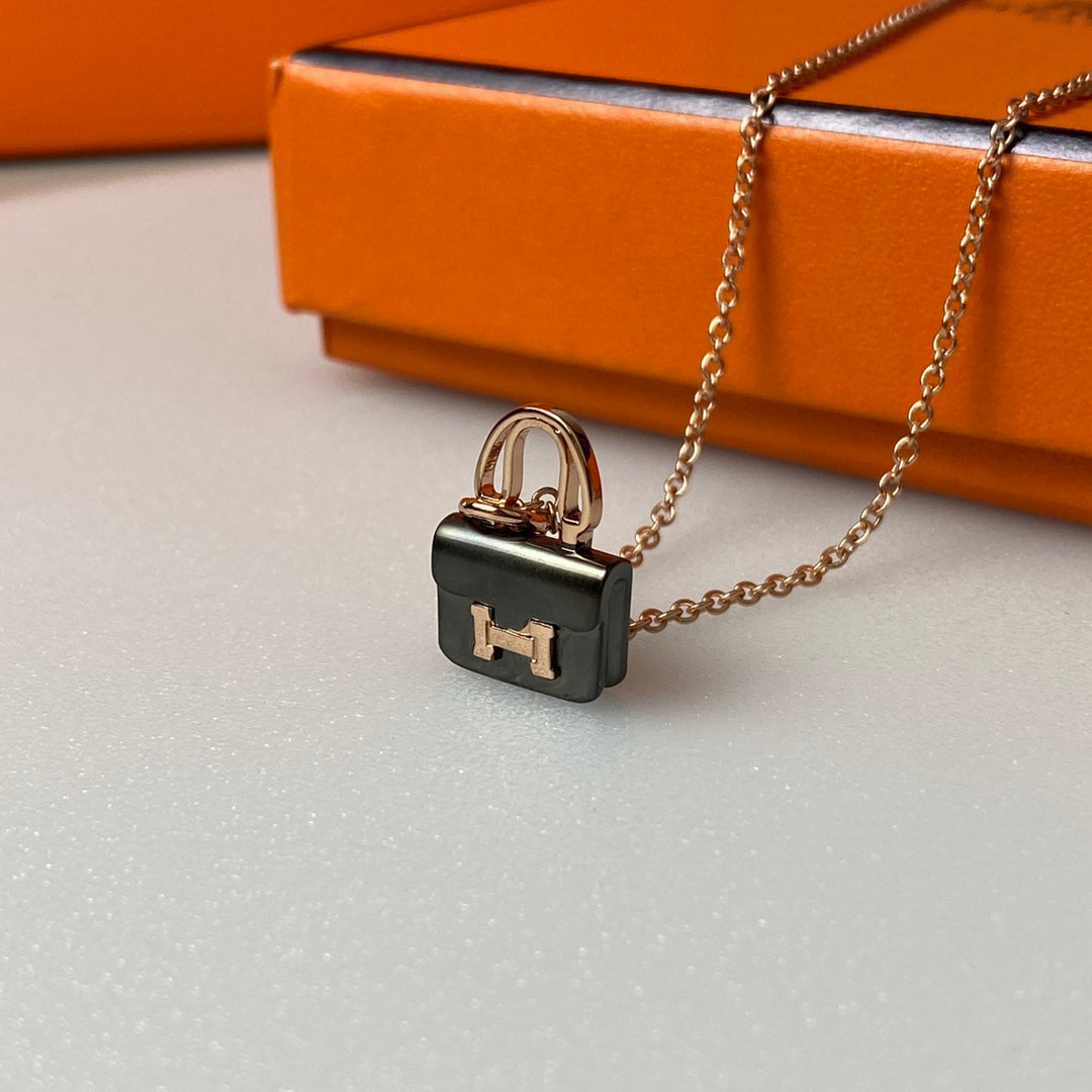 [CharmAmor]CONSTANCE BLACK PEDANT PINK GOLD NECKLACE