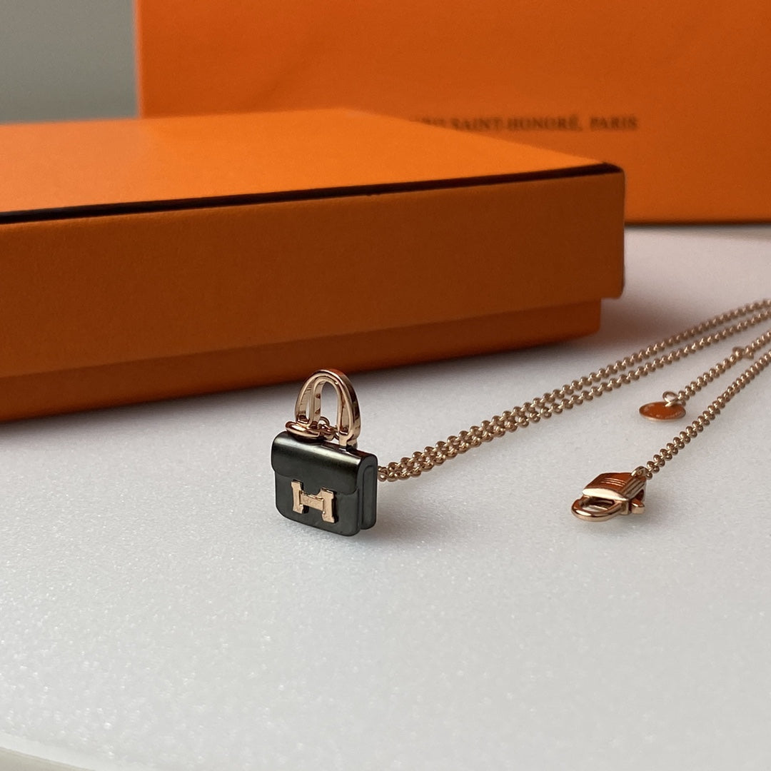 [CharmAmor]CONSTANCE BLACK PEDANT PINK GOLD NECKLACE
