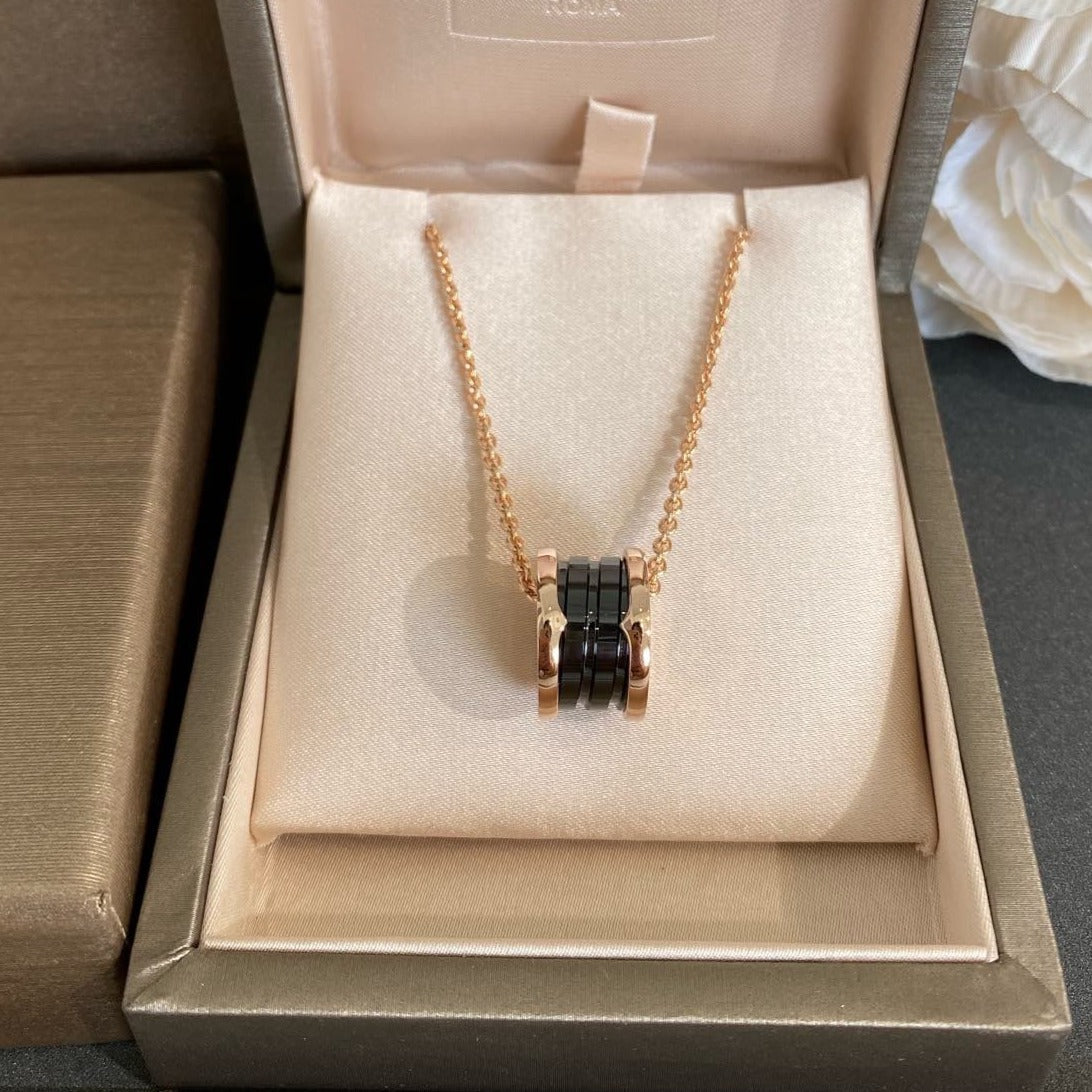 [CharmAmor]ZERO 1 BLACK CERAMIC PINK GOLD NECKLACE