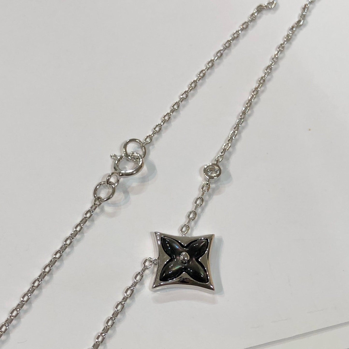 [CharmAmor]STAR BLACK MOP NECKLACE