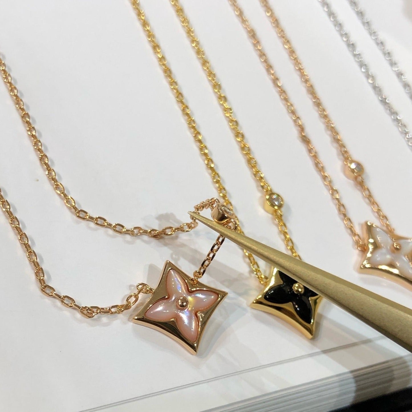 [CharmAmor]STAR BLACK MOP NECKLACE