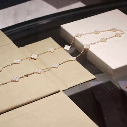 [CharmAmor]CLOVER 20 MOTIFS WHITE MOP NECKLACE