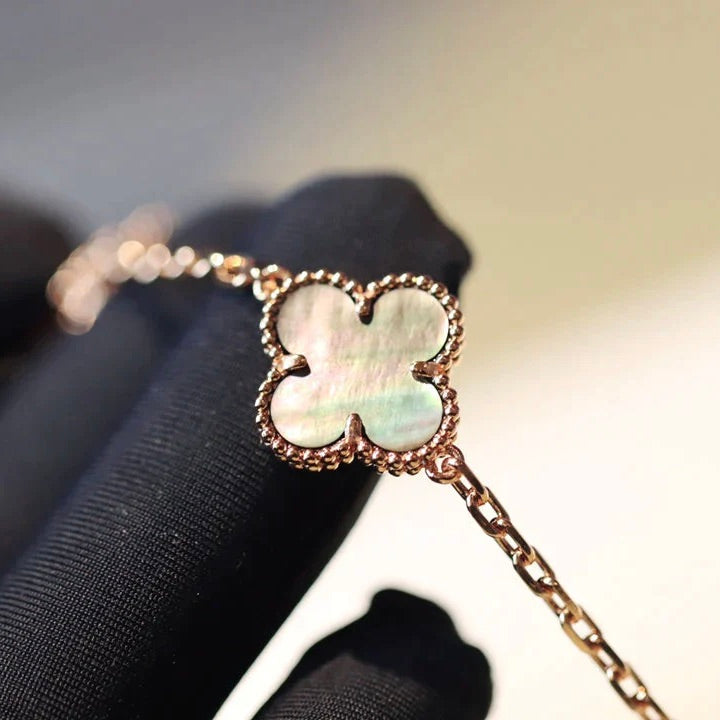 [CharmAmor]CLOVER 20 MOTIFS DARK MOP DIAMOND  NECKLACE