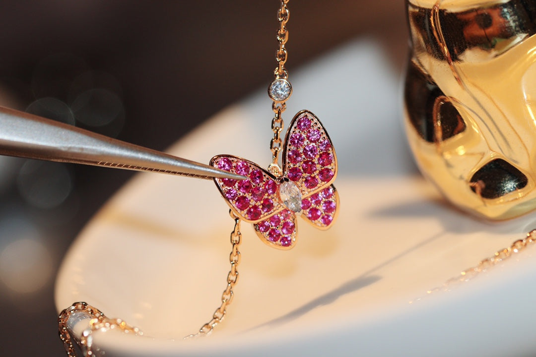 [CharmAmor]BUTTERFLY RED DIAMOND ROSE GOLD NECKLACE