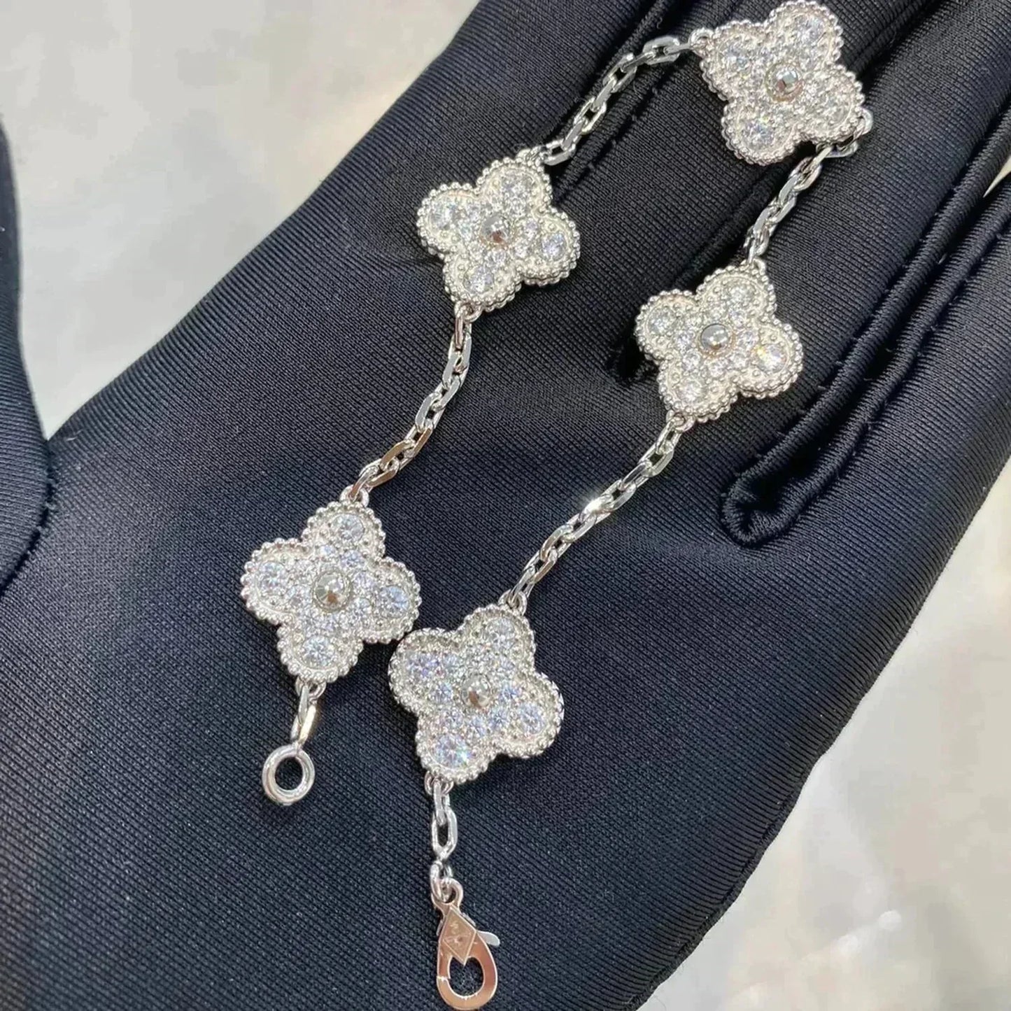 [CharmAmor] CLOVER 5 MOTIF FULL DIAMOND BRACELET COLLECTION