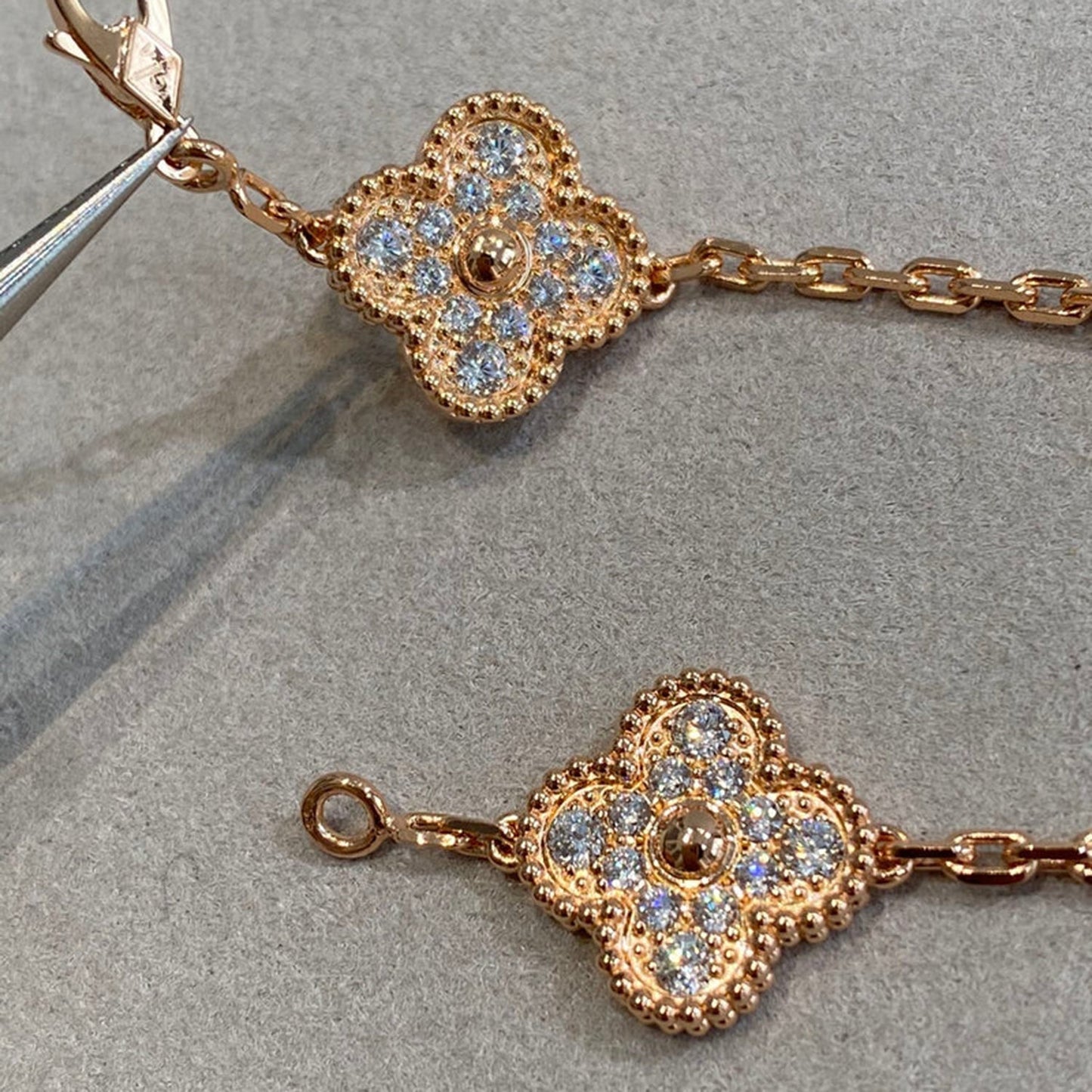 [CharmAmor] CLOVER 5 MOTIF FULL DIAMOND BRACELET COLLECTION