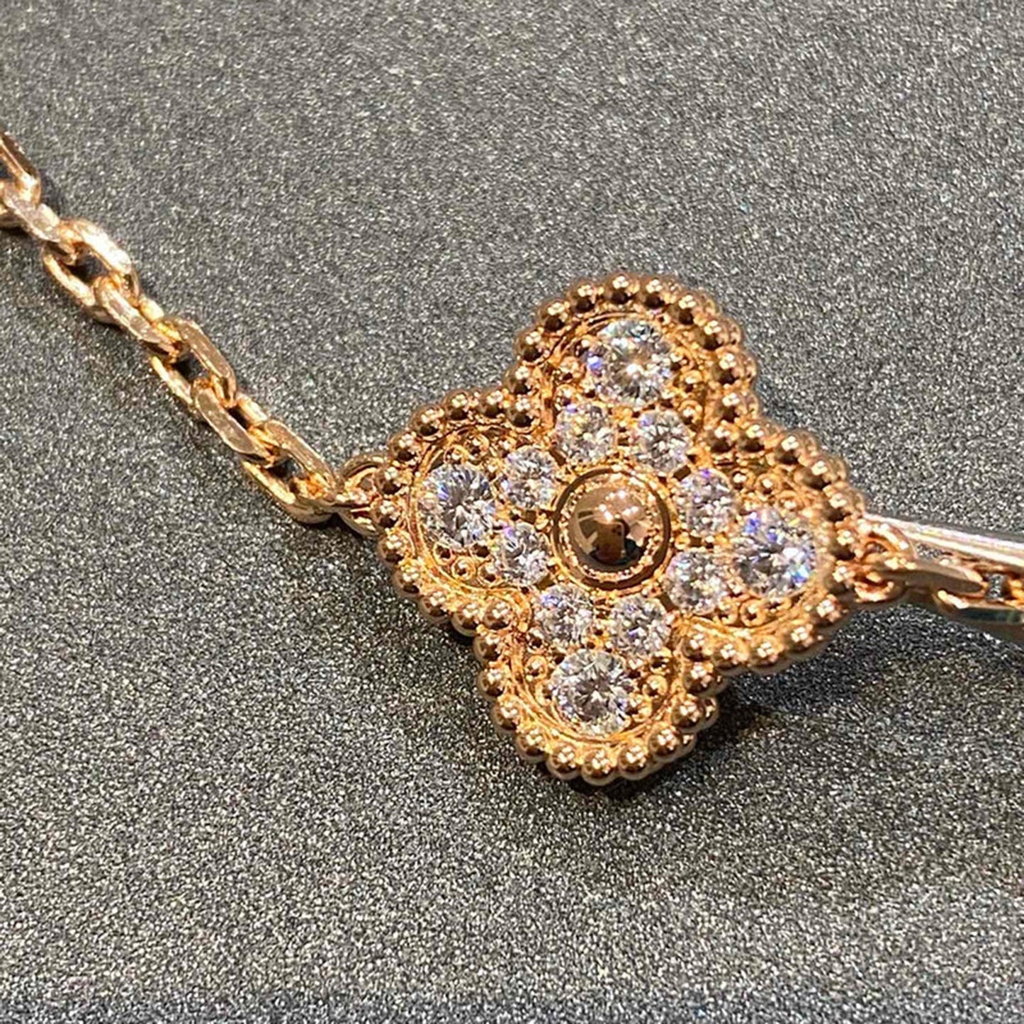 [CharmAmor] CLOVER 5 MOTIF FULL DIAMOND BRACELET COLLECTION