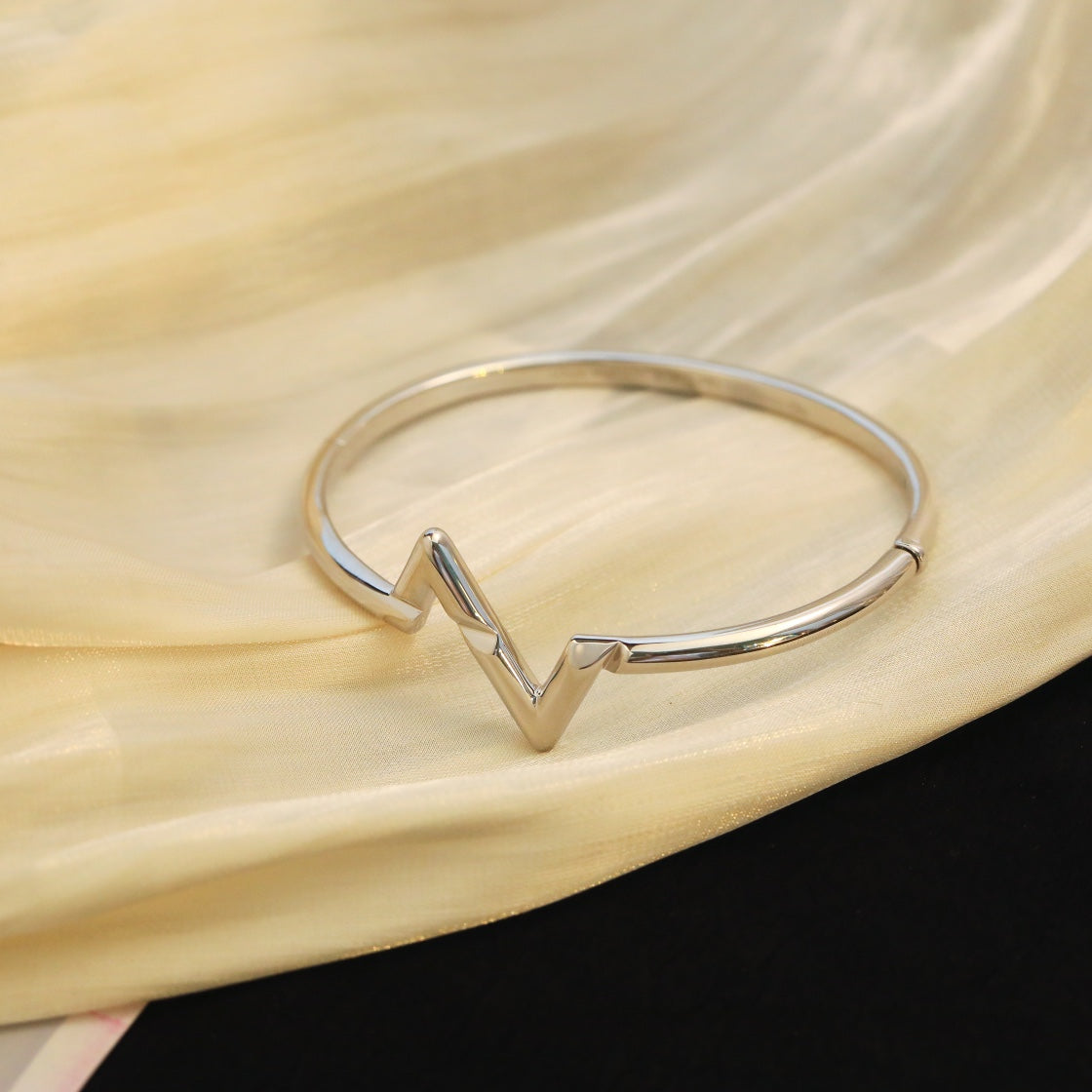 [CharmAmor]VOLTE UPSITE DOWN BRACELET