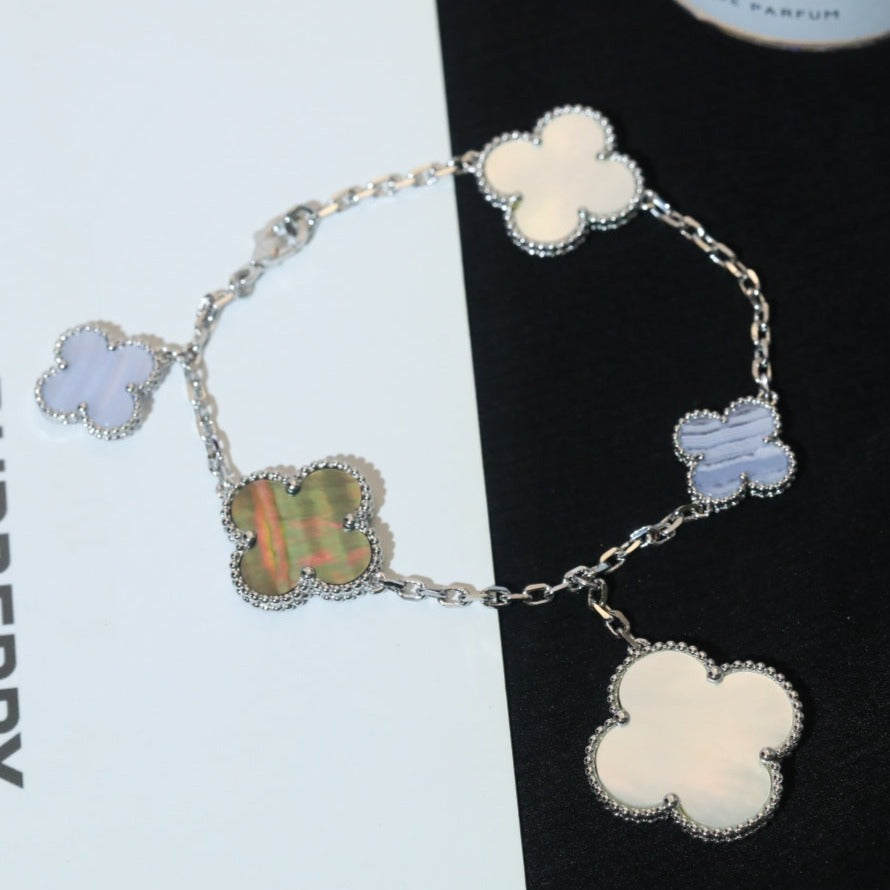 [CharmAmor]CLOVER BRACELET 5 MOTIFS MOP CHALCEDONY SILVER