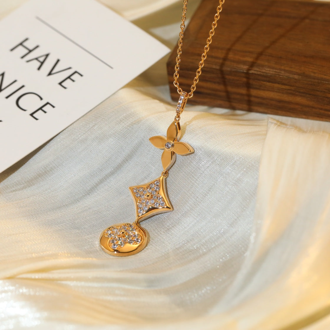 [CharmAmor]STAR AND SUN DIAMOND PINK GOLD NECKLACE