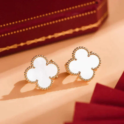 [CharmAmor]CLOVER MEDIUM 1 MOTIFS  WHITE MOP STUD EARRINGS