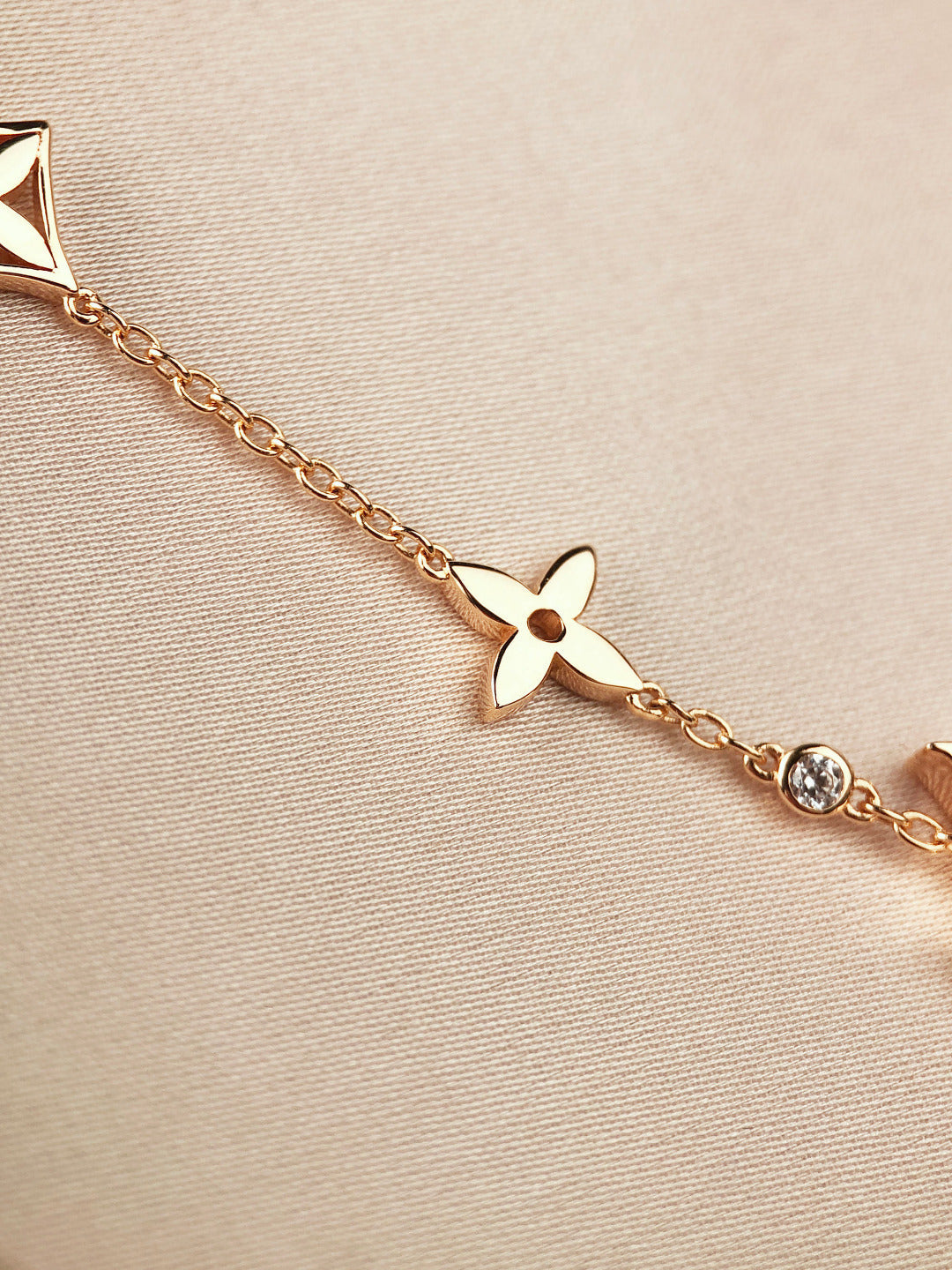[CharmAmor]STAR AND SUN 7 MOTIFS GOLD BRACELET