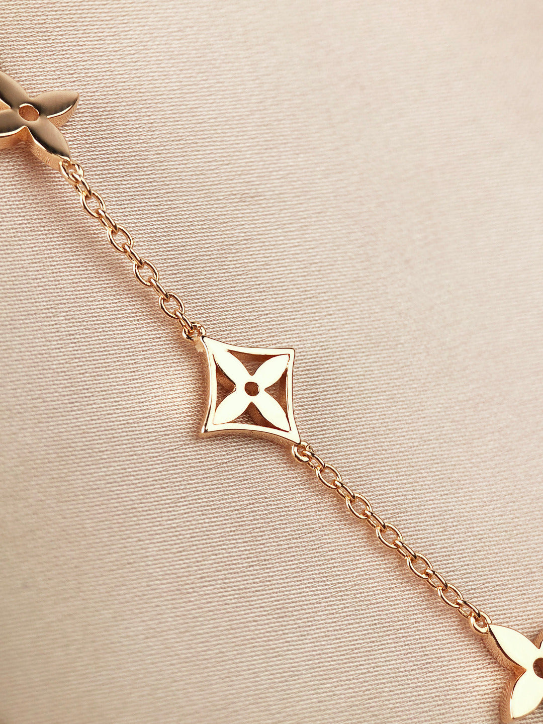 [CharmAmor]STAR AND SUN 7 MOTIFS GOLD BRACELET