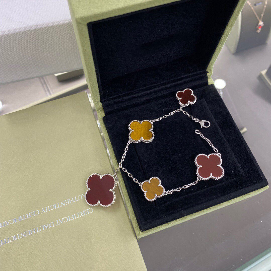 [CharmAmor]CLOVER 5 MOTIFS SIVLER CARNELIAN TIGER EYE BRACELET