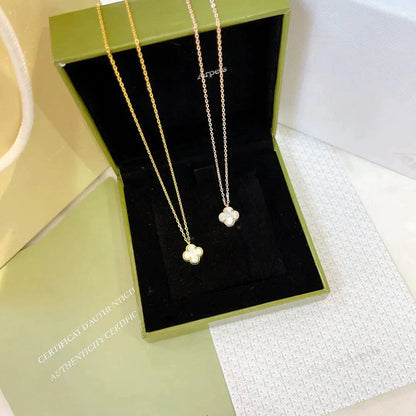 [CharmAmor]CLOVER MINI 9.5MM WHITE MOTHER-OF-PEARL NECKLACE