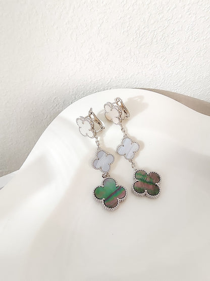 [CharmAmor]CLOVER 3 MOTIFS CHALCEDONY DARK MOP SILVER EARRINGS