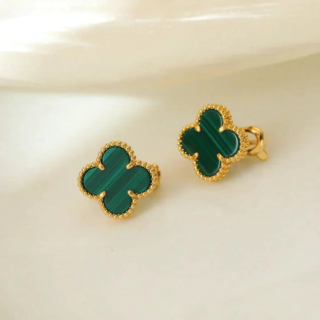 [CharmAmor]CLOVER MEDIUM 1 MOTIFS MALACHITE  EARRINGS