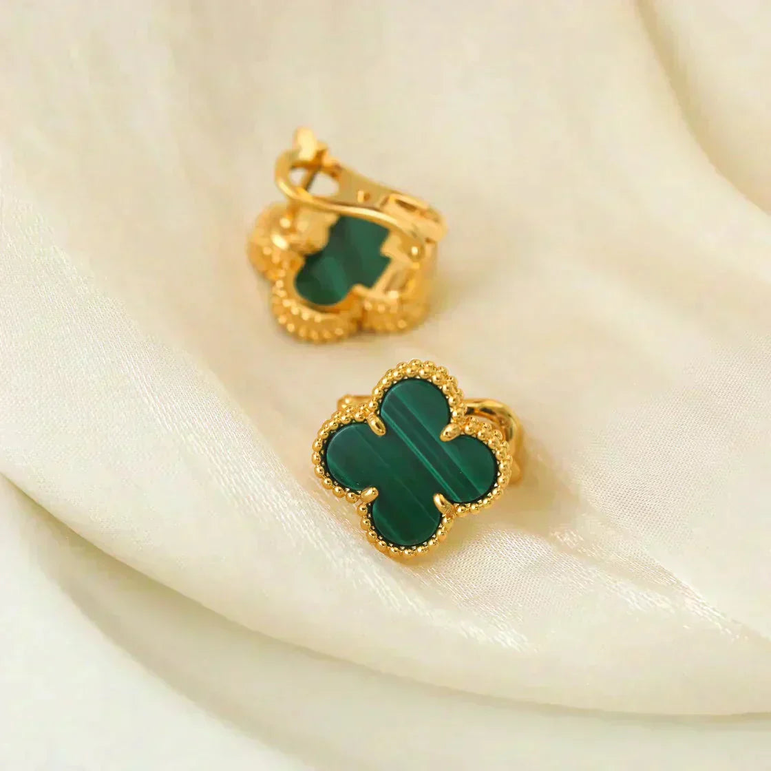 [CharmAmor]CLOVER MEDIUM 1 MOTIFS MALACHITE  EARRINGS