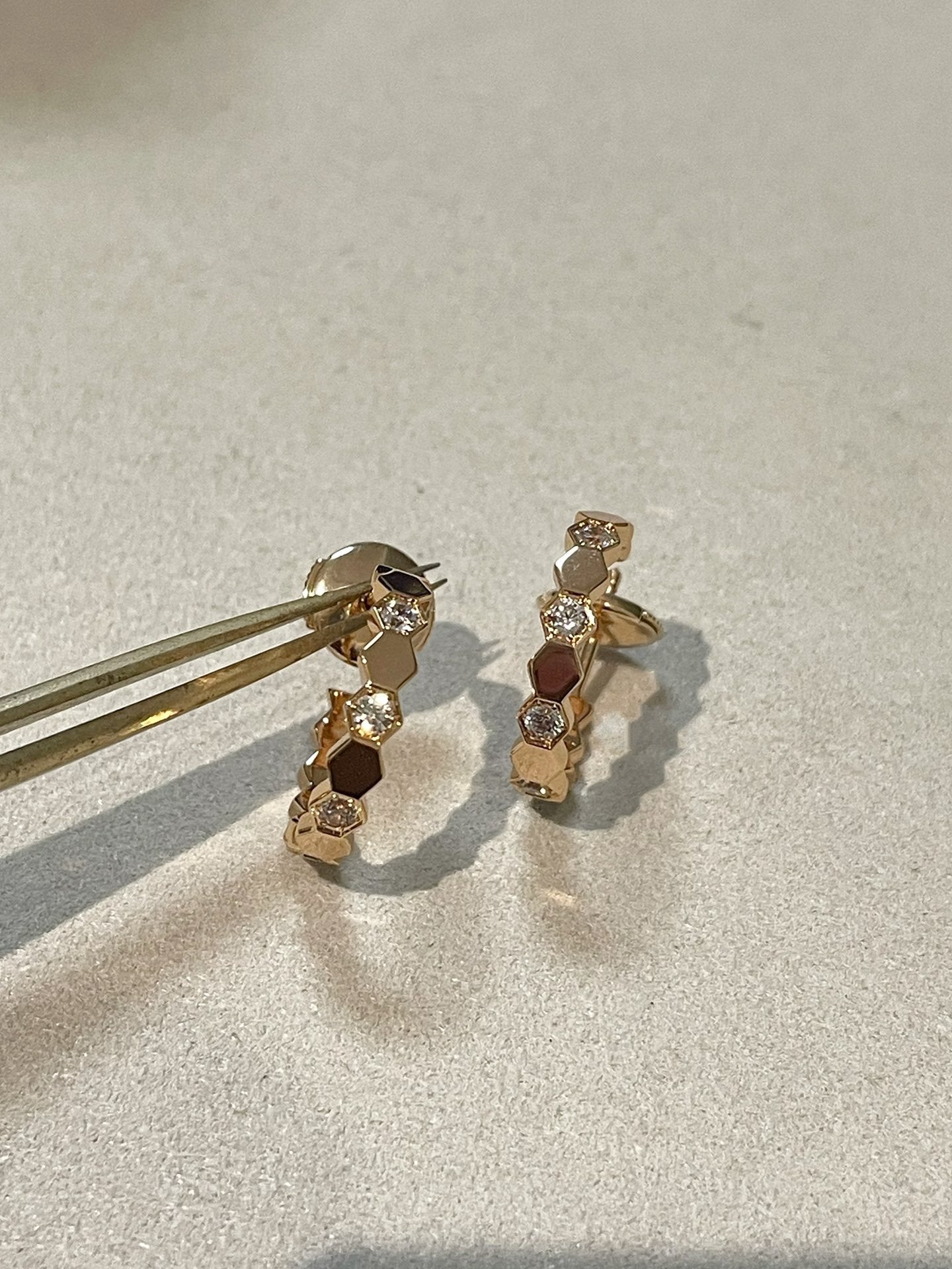 [CharmAmor]Hollow Design Four-Leaf Clover Flower Shape Ring