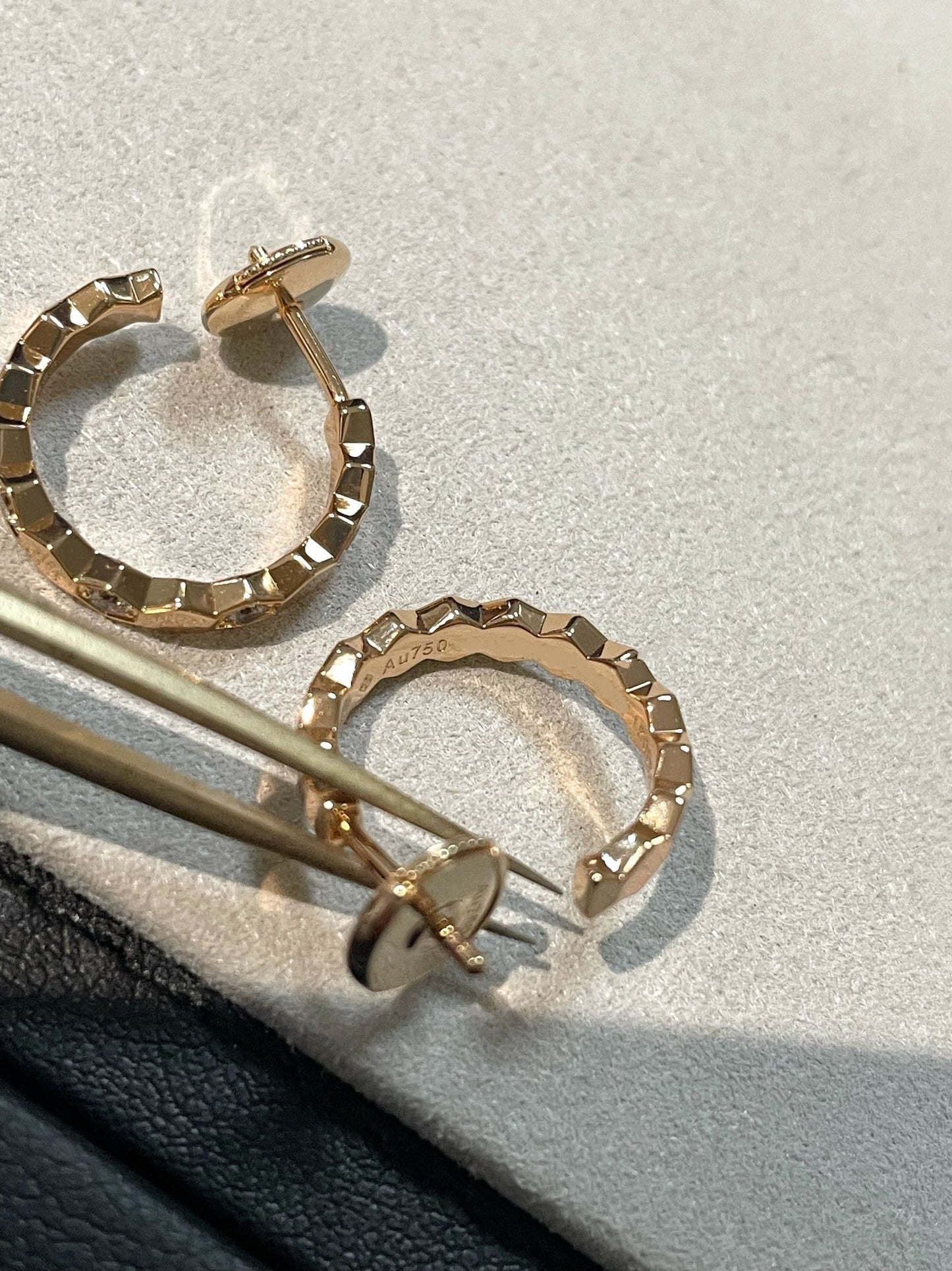 [CharmAmor]Hollow Design Four-Leaf Clover Flower Shape Ring