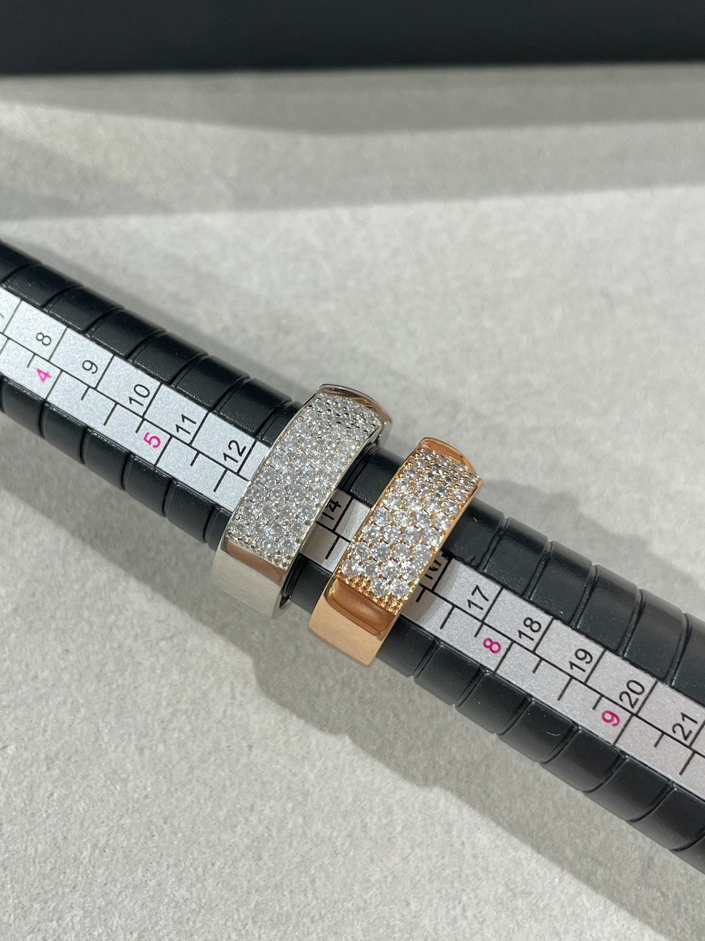 [CharmAmor]LIENS EVIDENCE  DIAMOND PAVED RING