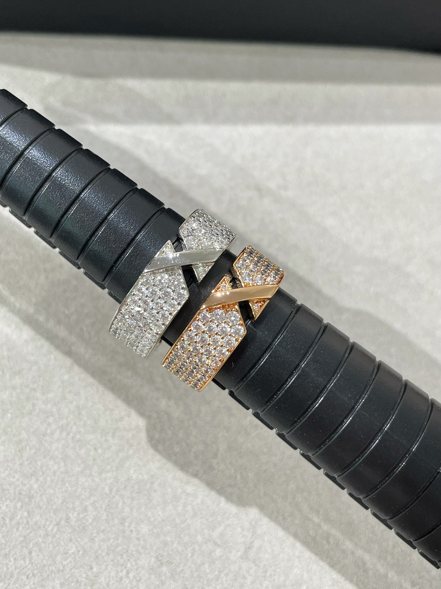 [CharmAmor]LIENS EVIDENCE  DIAMOND PAVED RING